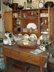 Kitchen cabinet